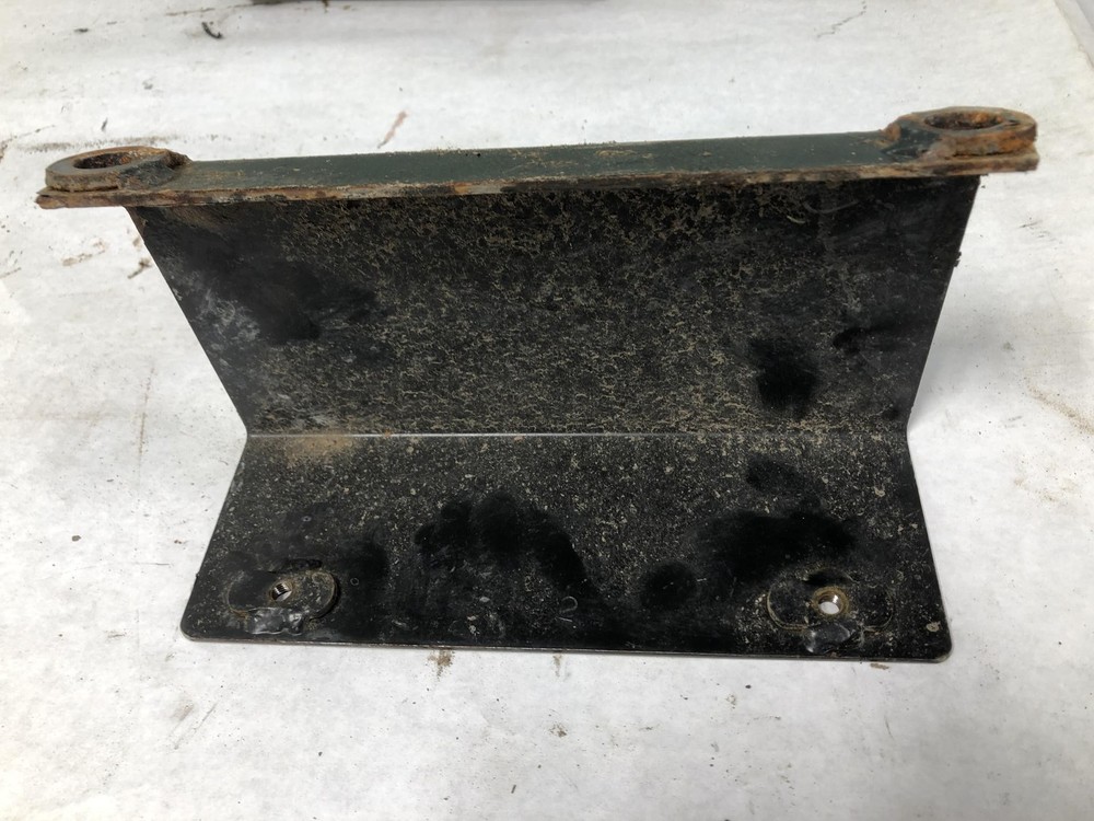 Freightliner M2 106 Brackets, Misc