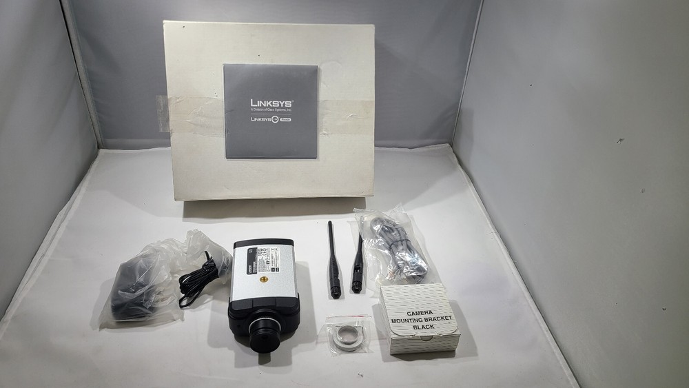Linksys WVC2300 Wireless MMO CCD Internet Security Computer Video Camera + Audio