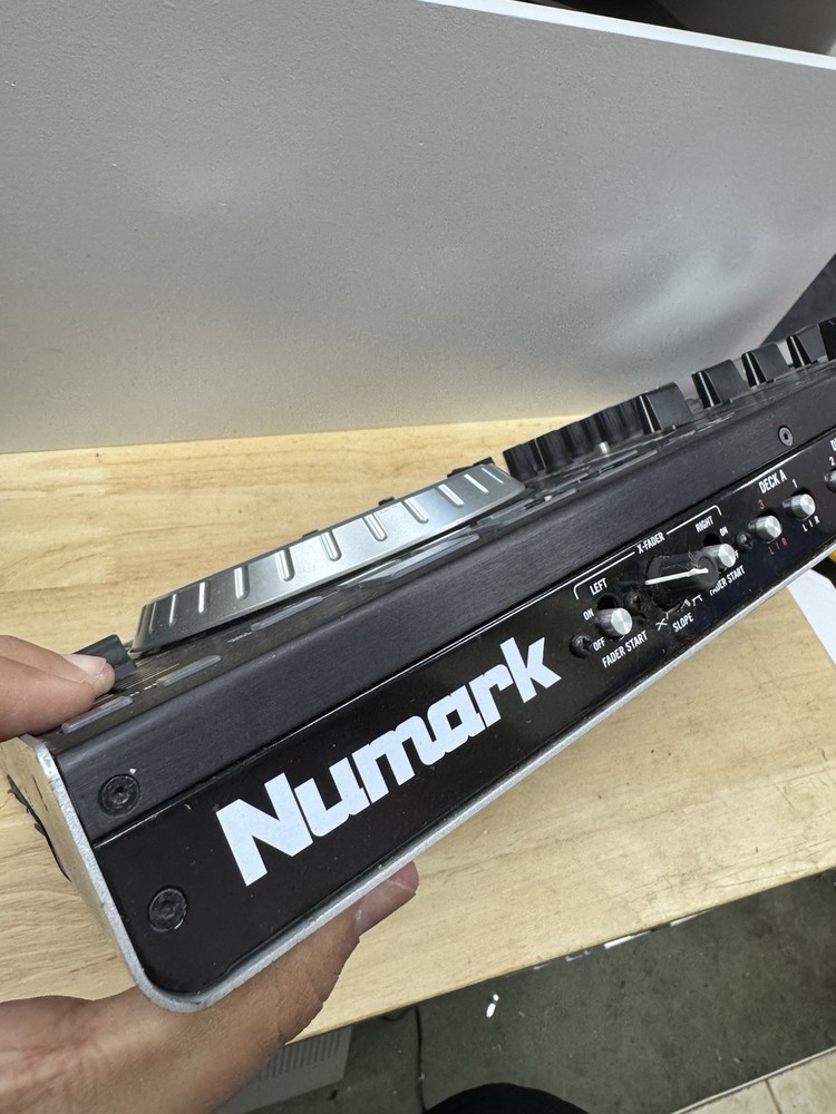 Numark NS6 4-Channel DJ Controller UNTESTED FOR PARTS