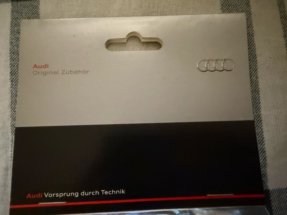 Genuine Audi Music Interface Adapter For iPod 30 Pin Connector Cable