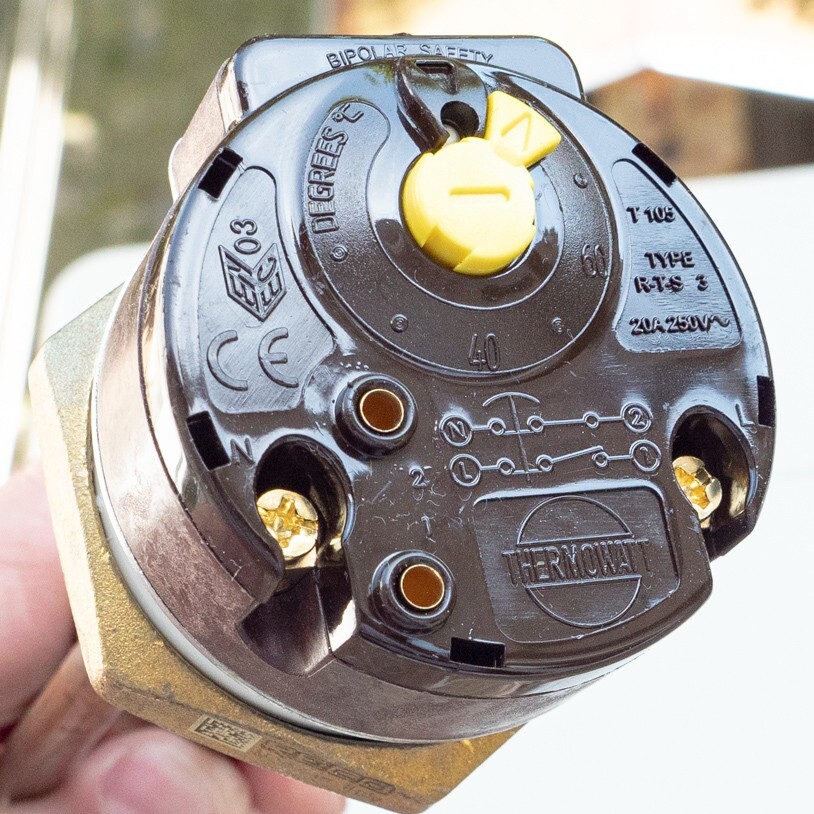 SOLAR TANK HEATING ELEMENT 3000W 1 1/4" BSP  High T° THERMOSTAT Anode Thermowatt