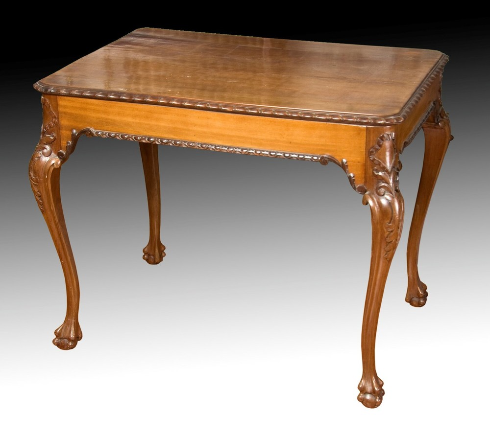 Writing table. Mahogany. 19th century.