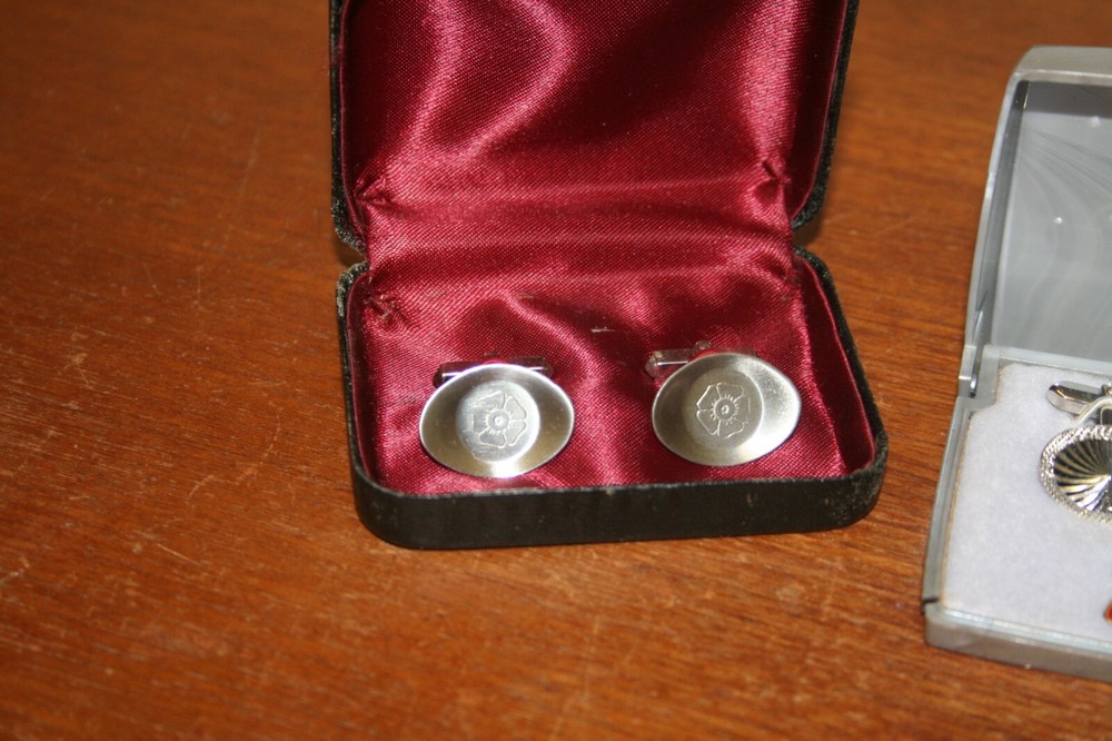 2 x Vintage Cufflink Sets with Boxes ~VGC (SC17)