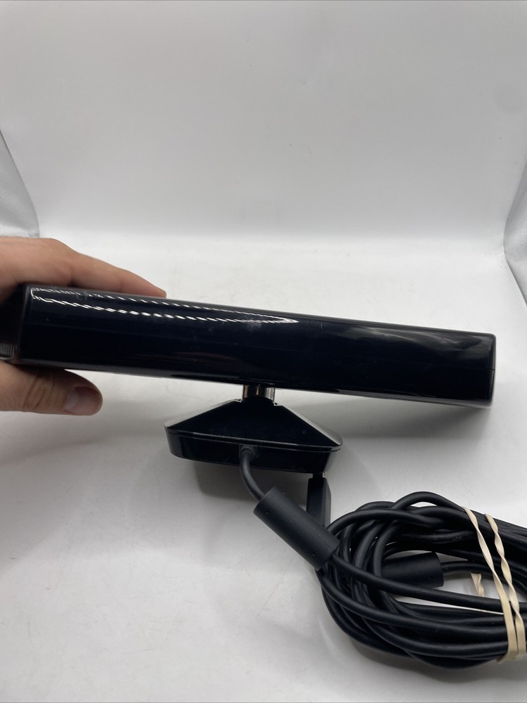 Microsoft Xbox 360 Kinect Sensor Bar & 6 Games Bundle Tested