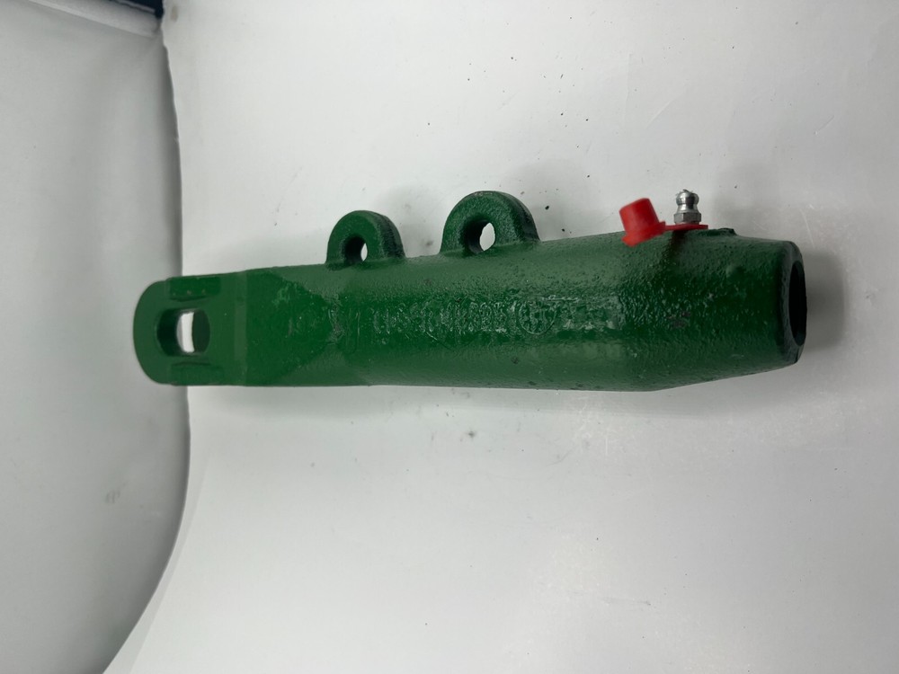 Casting Lower Lift AN002262 Fits John Deere