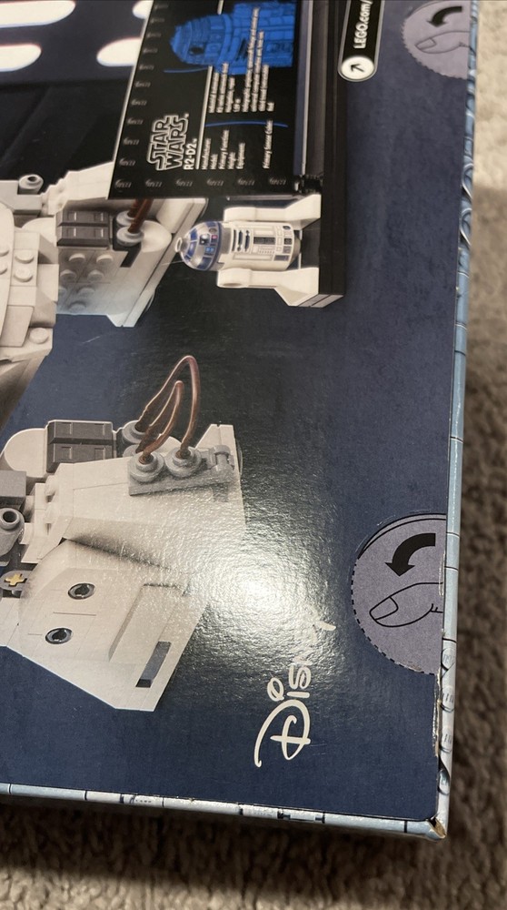 LEGO Star Wars: R2-D2 (75379) Open Box