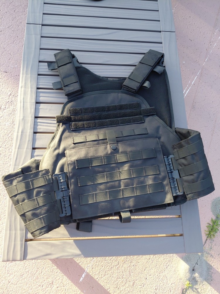 Tactical Vest BLACK Plate Carrier Rig- Adjustable.