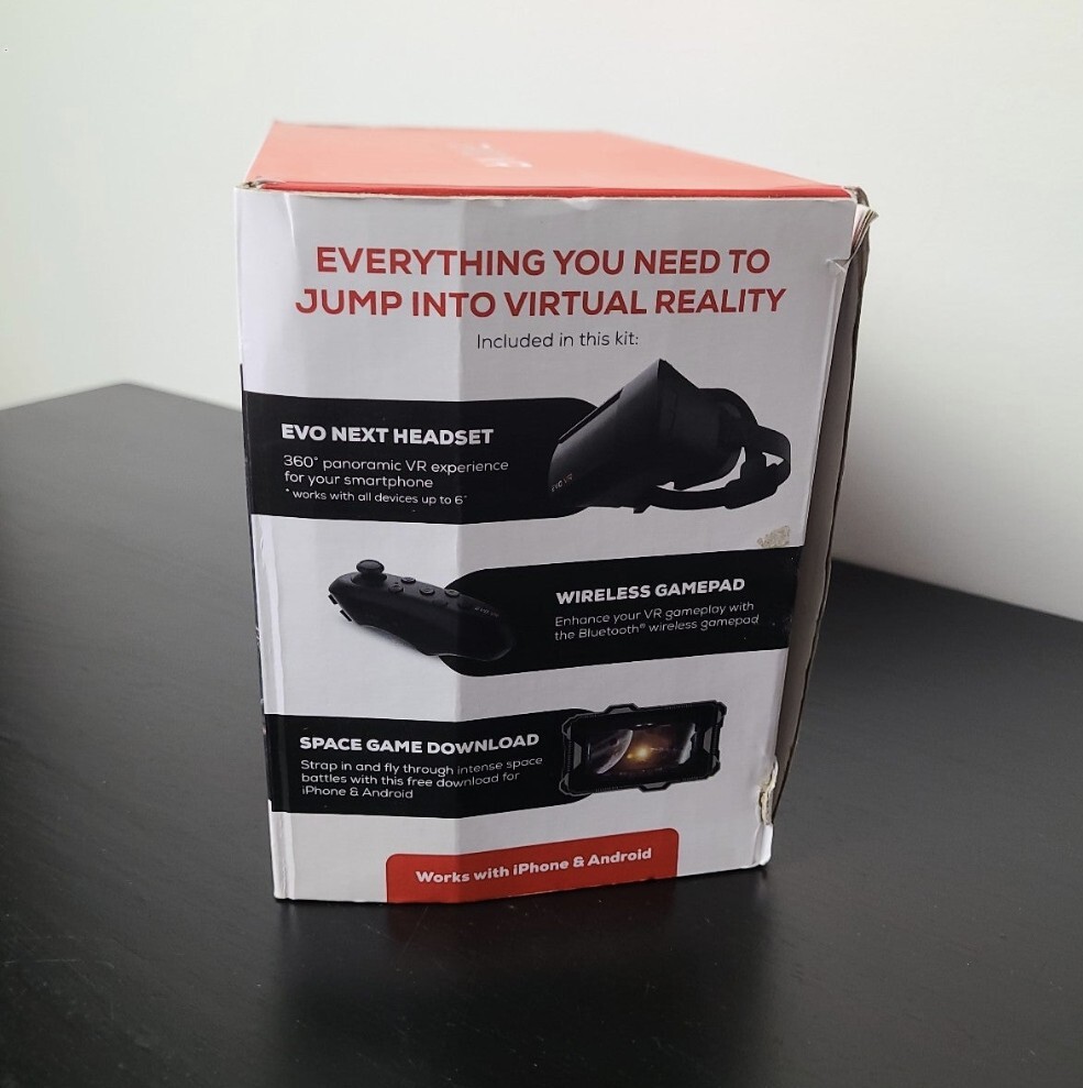 Evo vr head set with wireless gamepad