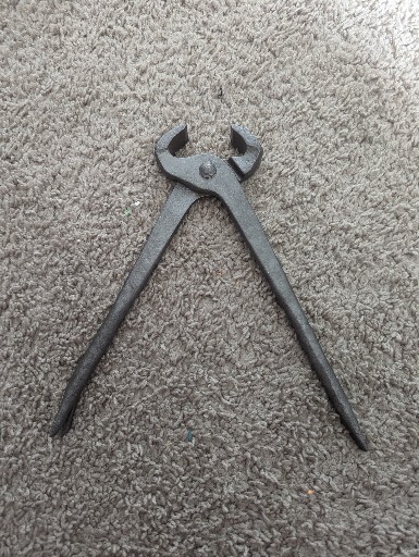 Vintage Champion Nipper Nail Puller