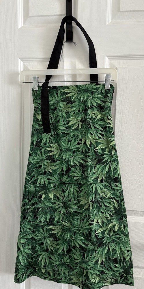 Reversible Marijuana Apron