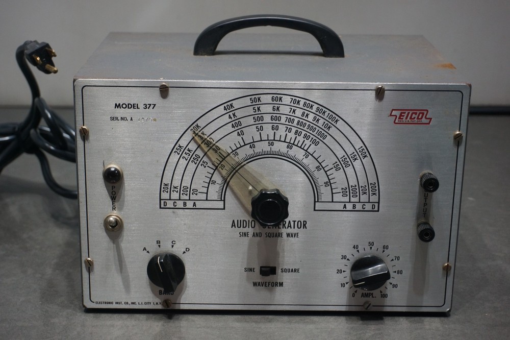 EICO Model 377 Audio Generator Sine and Square Wave Vintage Powers On
