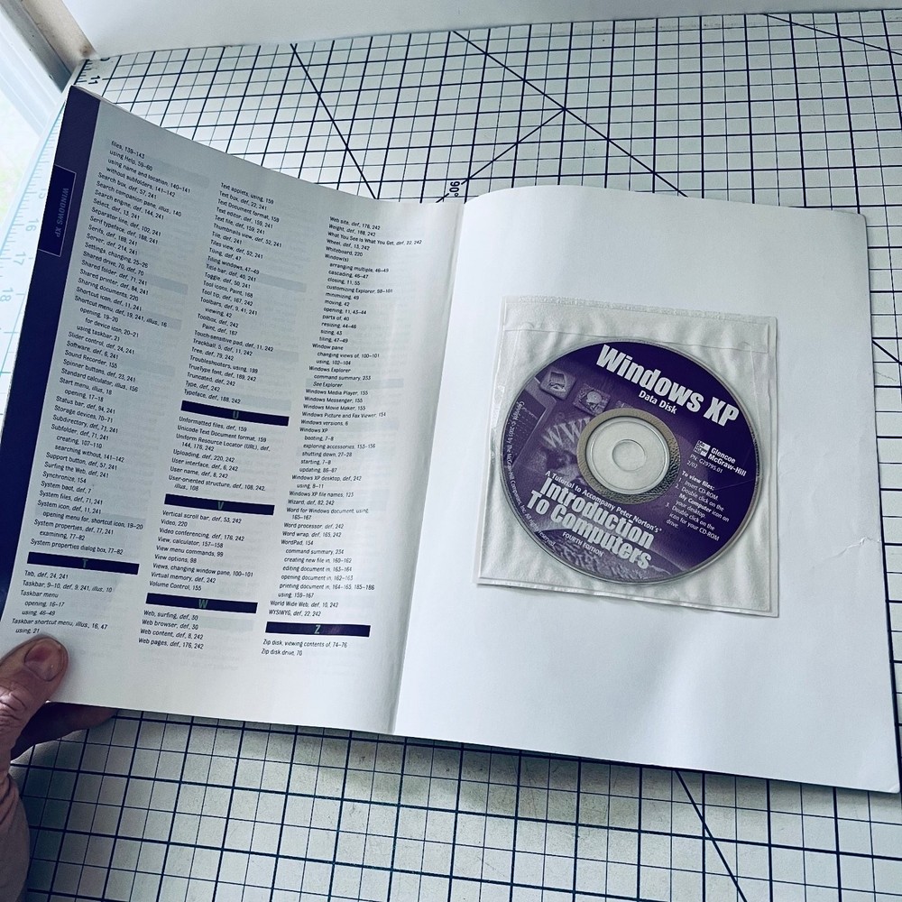 Windows XP Peter Norton Introduction to Computers Manual 2003 with CD-ROM Book