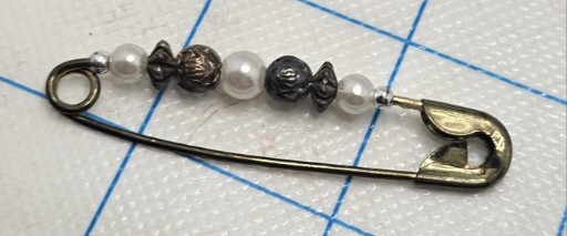 VTG Lapel Pinback Hat Pin Safty Pin With Beads