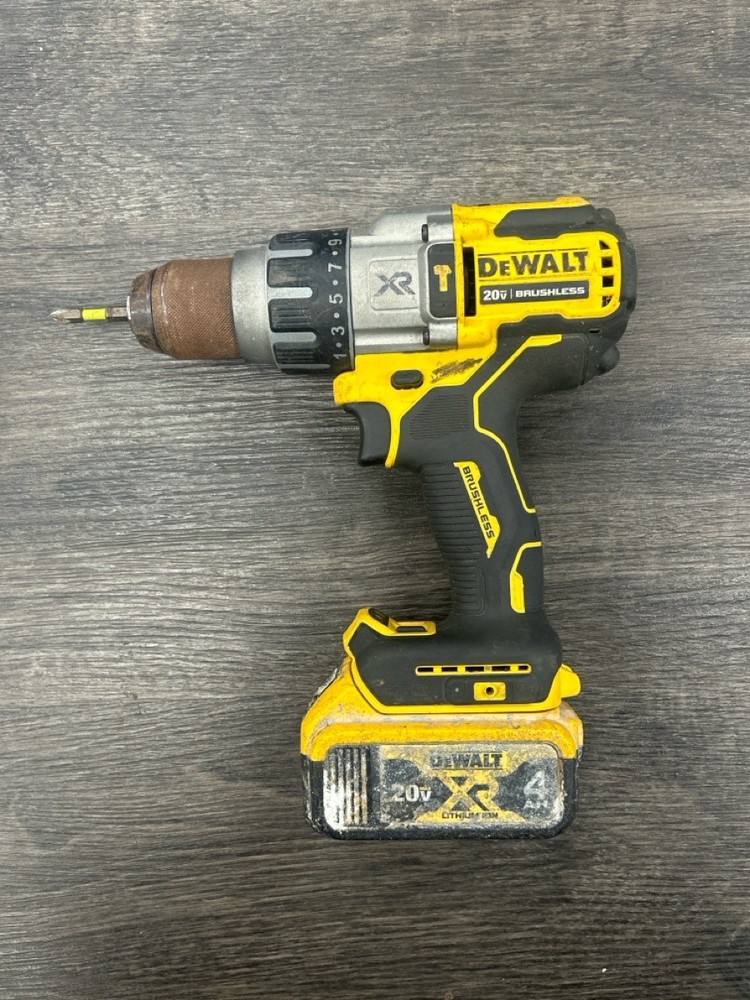 DEWALT DCD998 (B06009771)