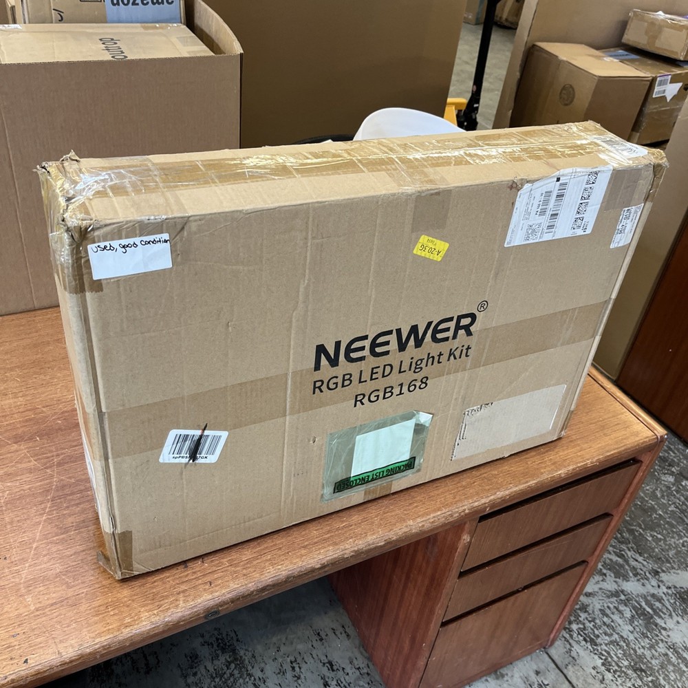 NEEWER RGB168 LED Video Panel Light