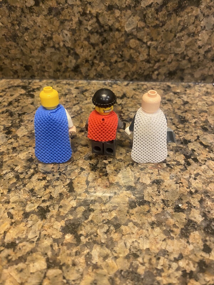 5 - Lego Mini Figure Capes ***NEW***