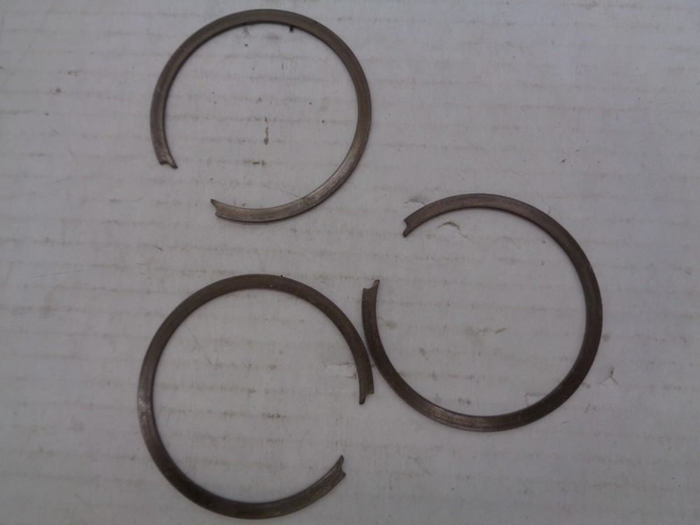 AGCO RING/ RETAINER - 195710M1 - BX22