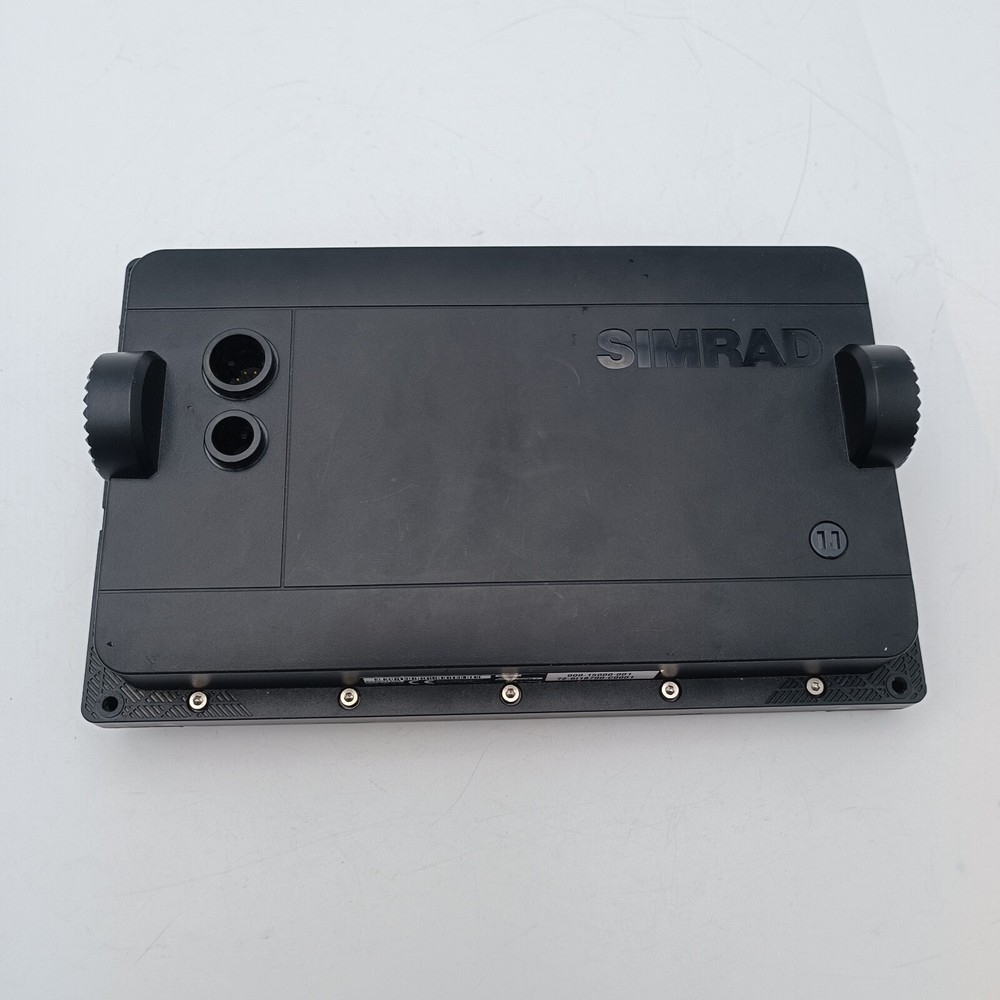 Simrad Cruise 7 7`` Color GPS Chartplotter w/ Suncover