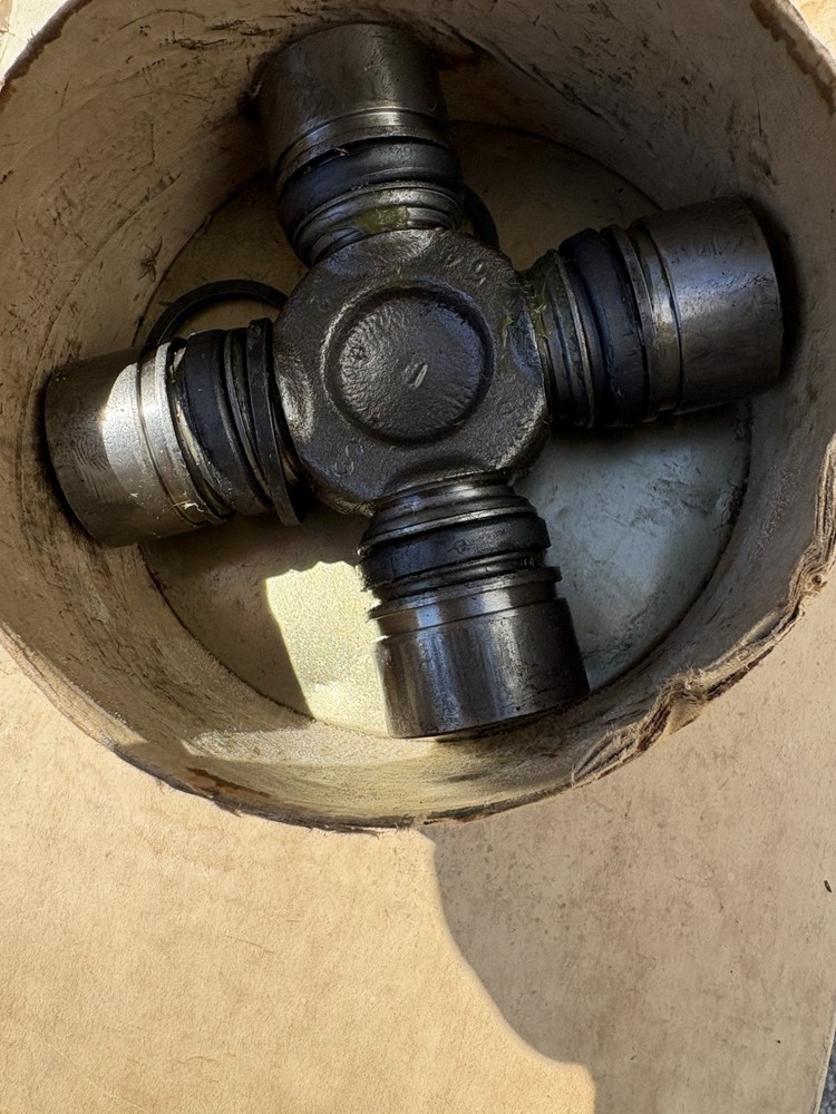 Nos Universal Joint