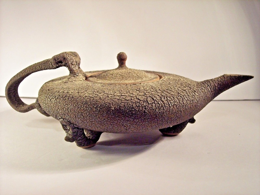 UNIQUE ART TEXTURED TEAPOT "THIRST" TERRIFIC