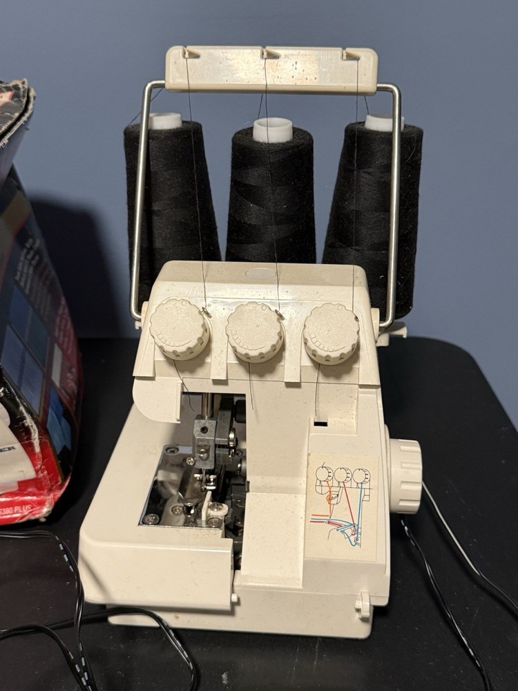 Singer Tiny Serger TS-380 Plus Overedge Sewing Machine