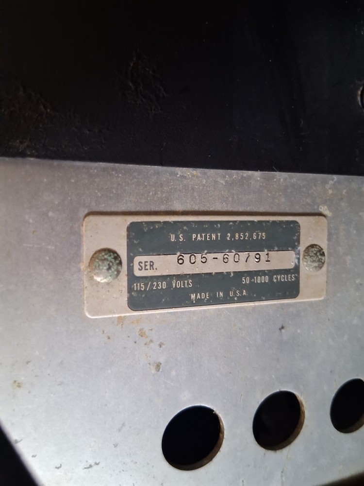 Hewlett Packard Wide Range Oscillator Model 200cdr, Rack Model