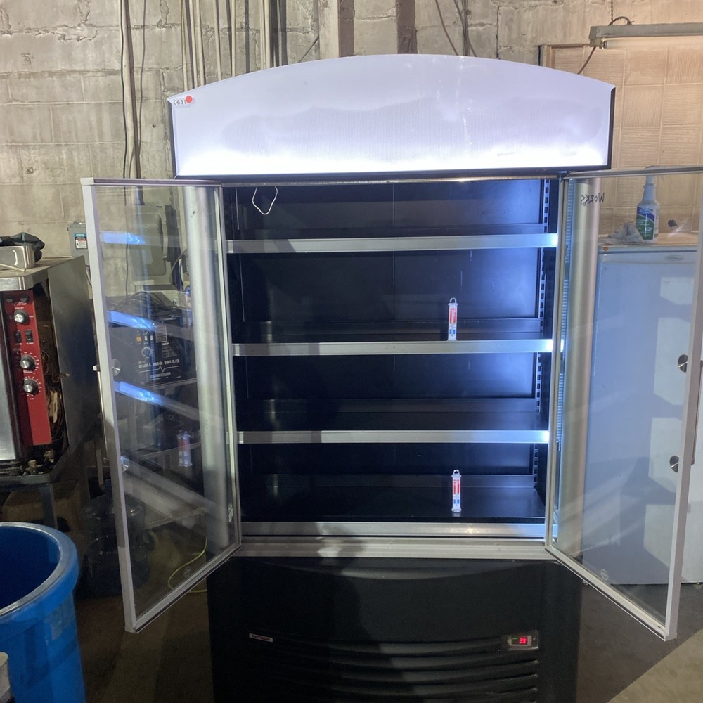 Pre-Owned AHT Refrigerated Glass Display Case Model GD-XLS TESTED