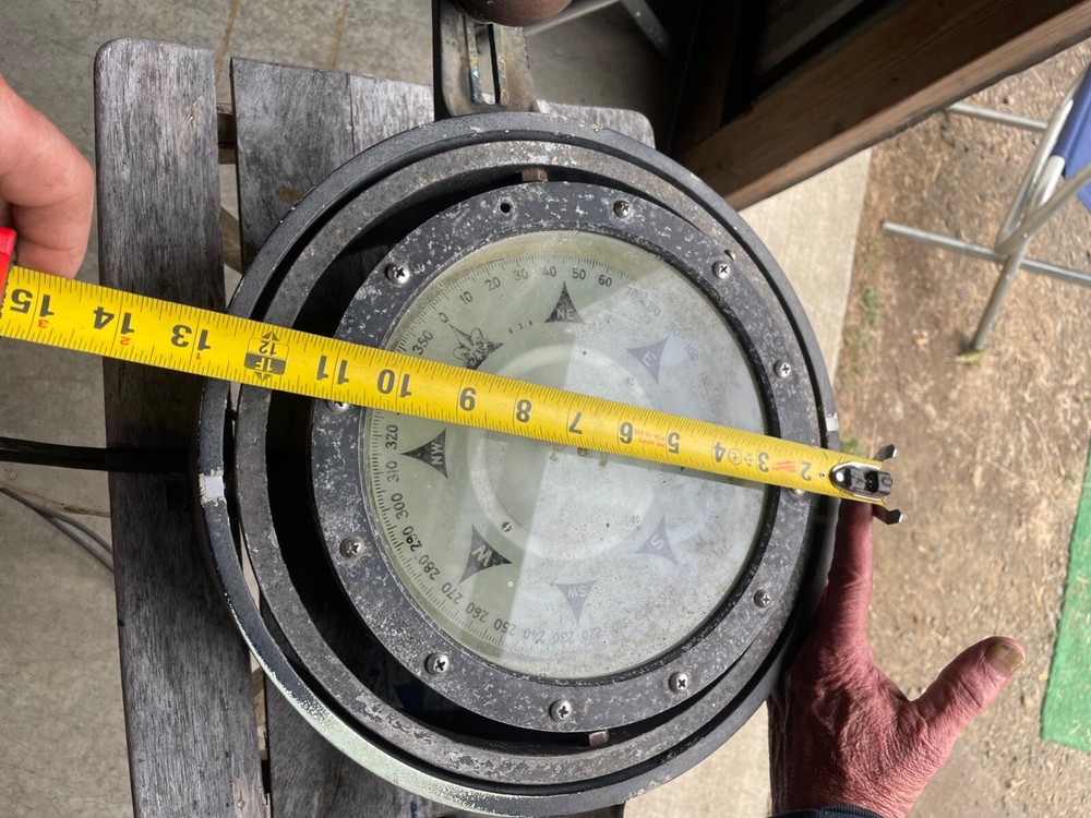 Ritchie Compass model SP-6 serial 875, has a light. Don’t know if it works.