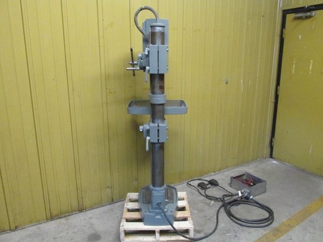 17" DoAll DG17 Variable Speed Geared Head Drill Press Auto Power Feed