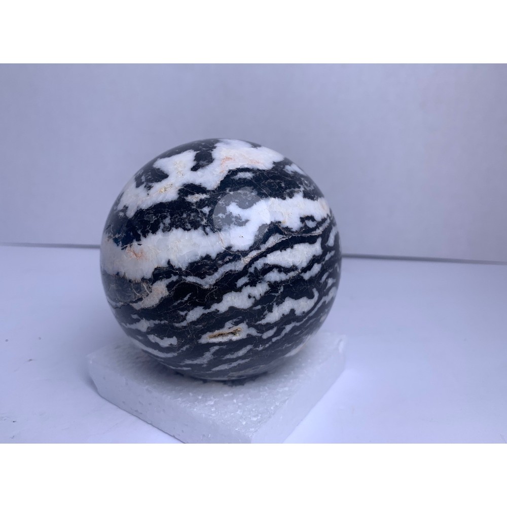 Zebra Jasper Crystal Sphere Polished Black White Stone Orb Decorative Specimen