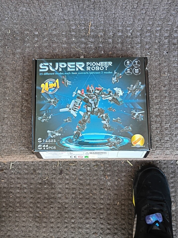 Super Pioneer Robot