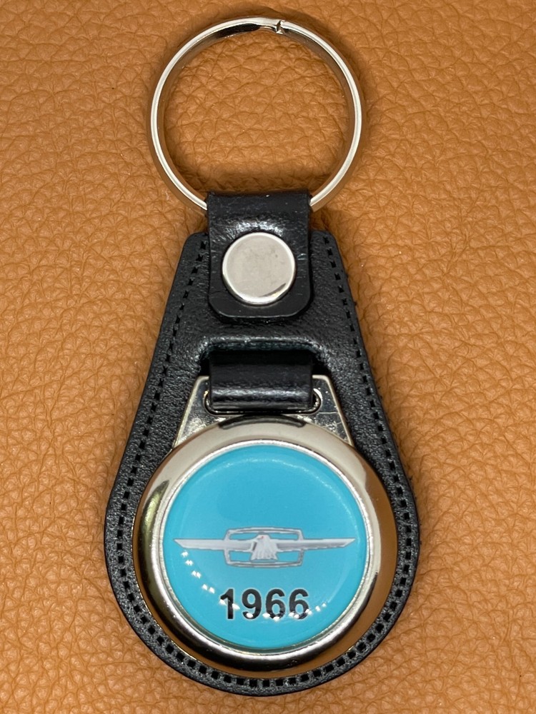 PREMIUM BLACK KEYCHAIN WITH 1966 THUNDERBIRD