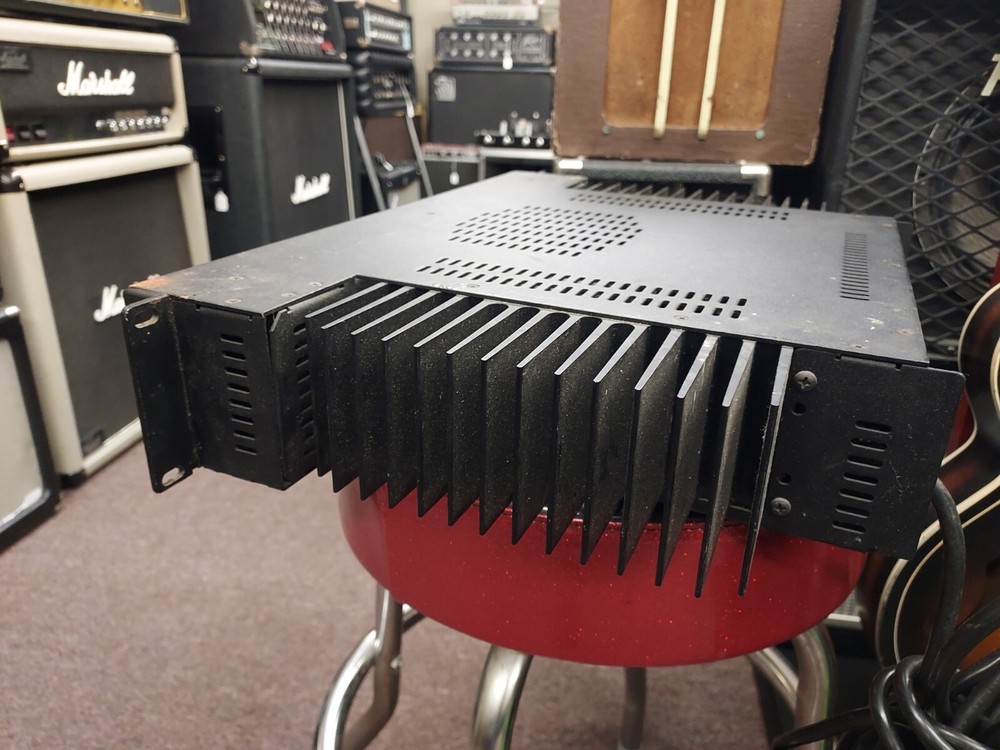 Yorkville SR300 Reference Series Power Amplifier Good Condition Working