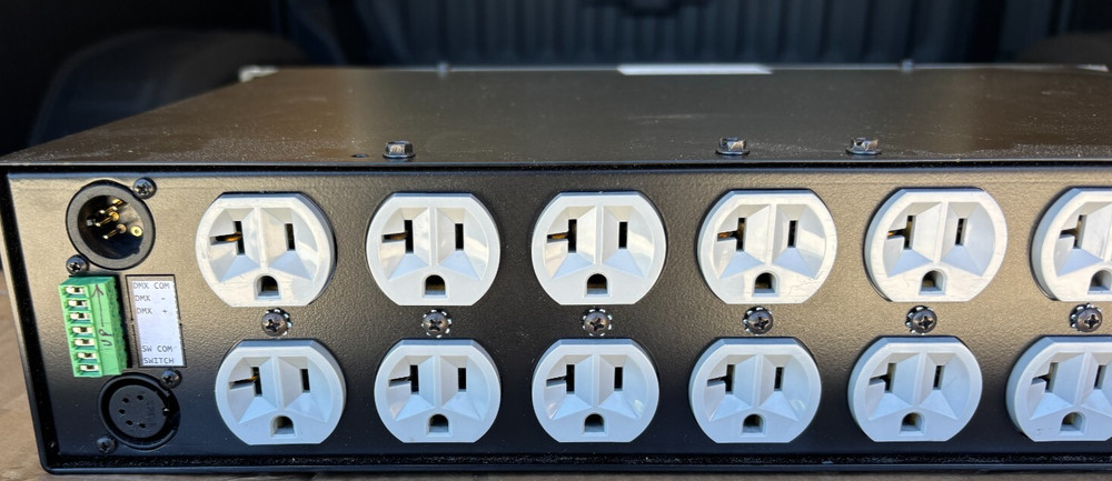 Lightronics RD-82 Lighting 8 channel Dimmer Pack