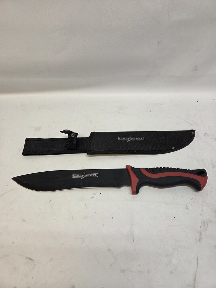 COLD STEEL KNIFE In Sheath