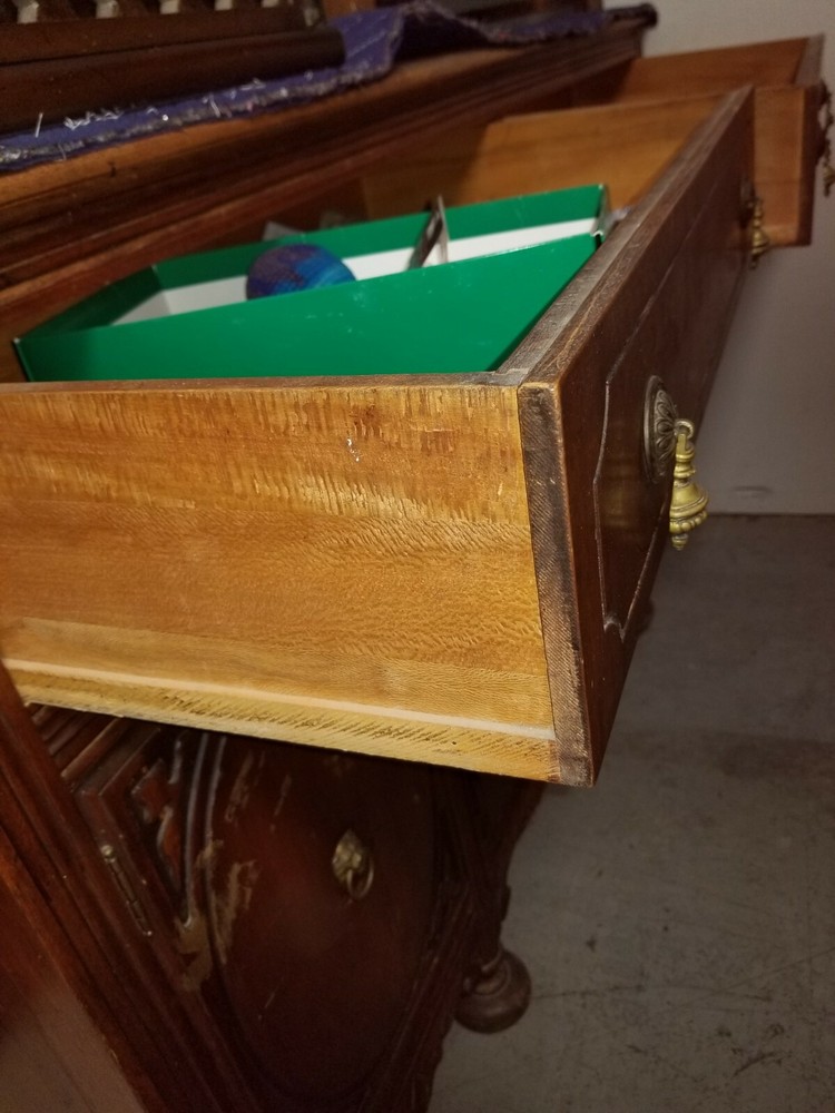 Vintage Traditional Buffet Sideboard With Ball Feet