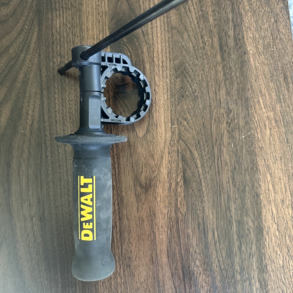 Dewalt DCH172 SDS Atomic Rotary Hammer handle