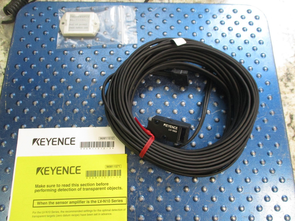 NEW KEYENCE LAZER SENSOR (10M) LV-S62