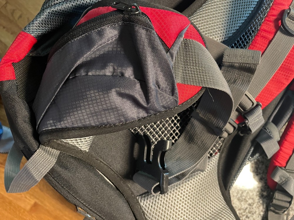 AOTU Explore 40L hydration ready backpack - Red - with raincover