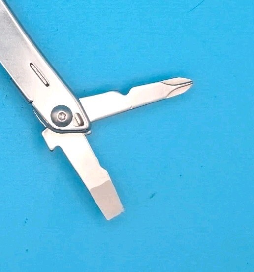 LEATHERMAN WINGMAN MULTI-TOOL! FAST SHIPPING!