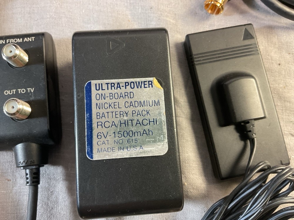 Minolta Master 8-308 Handheld 8x Optical Zoom Camcorder Bundle - Powers On