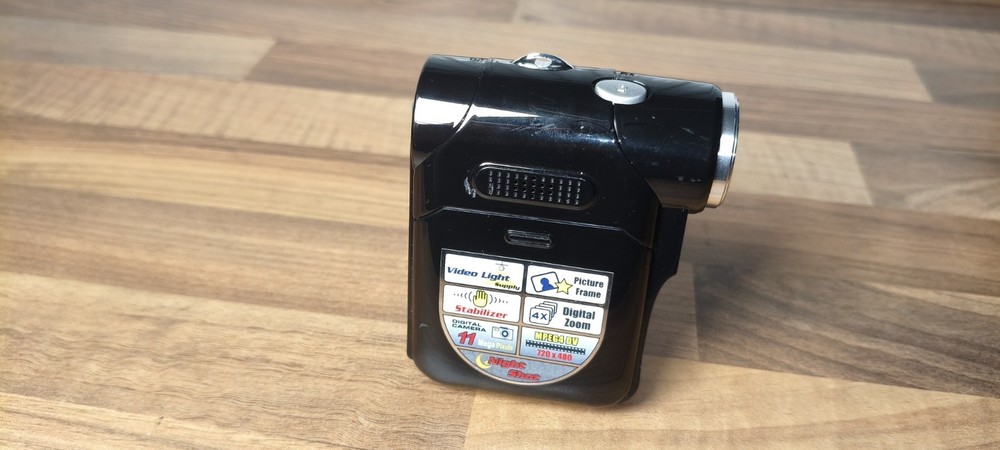 Aiptek DZO-V5OS 5.0MP Compact Digital Video Camera Camcoroder Black Tested