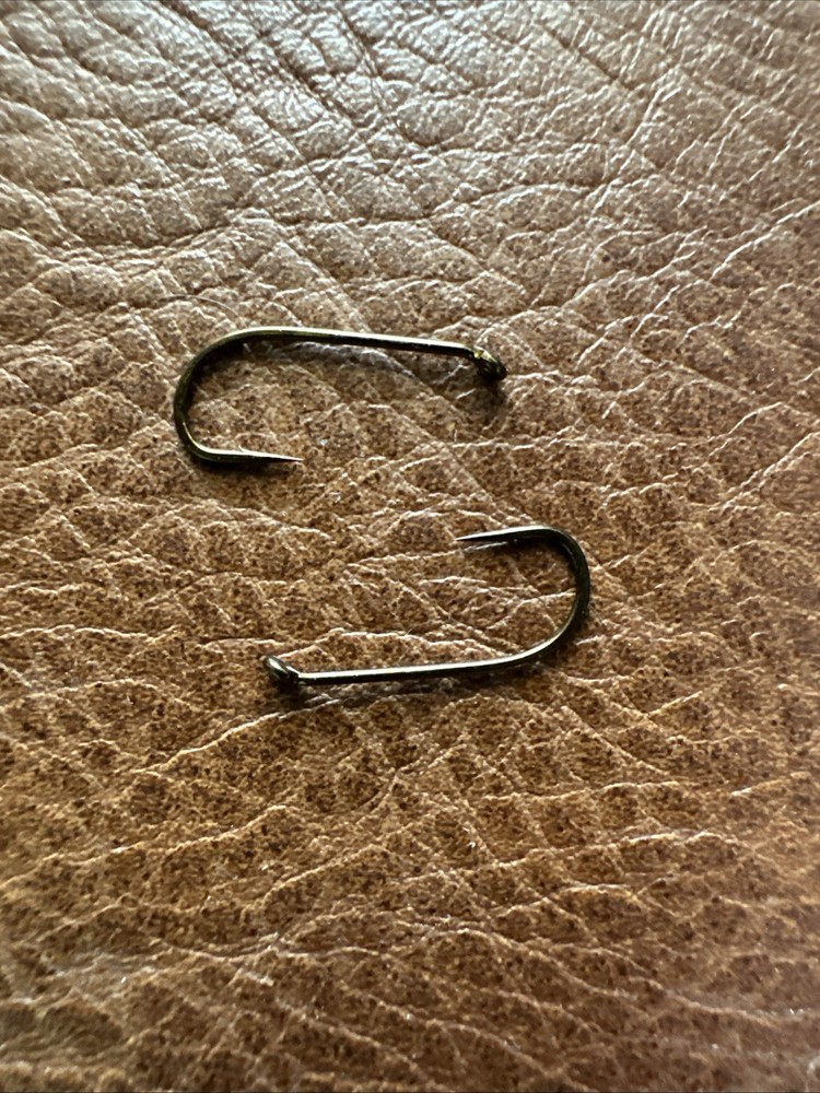 Fly Tying Kit Used. Great For Beginner.