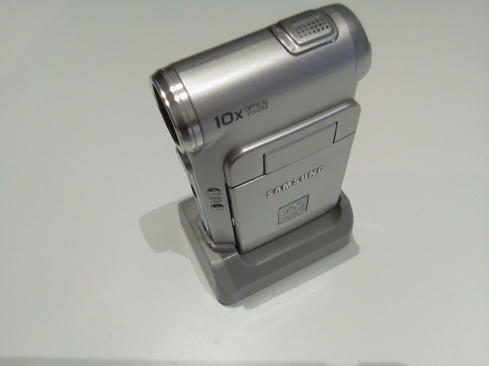 Samsung Digital Camcorder VP-M110