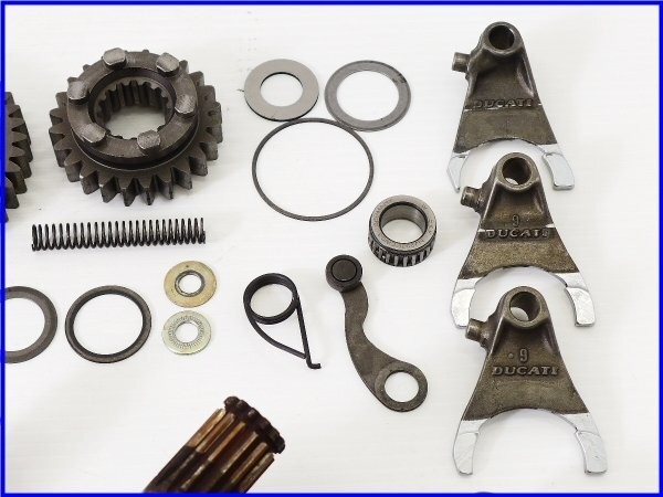 DUCATI 2001 748R Genuine Transmission & Shift Fork & Drum Set