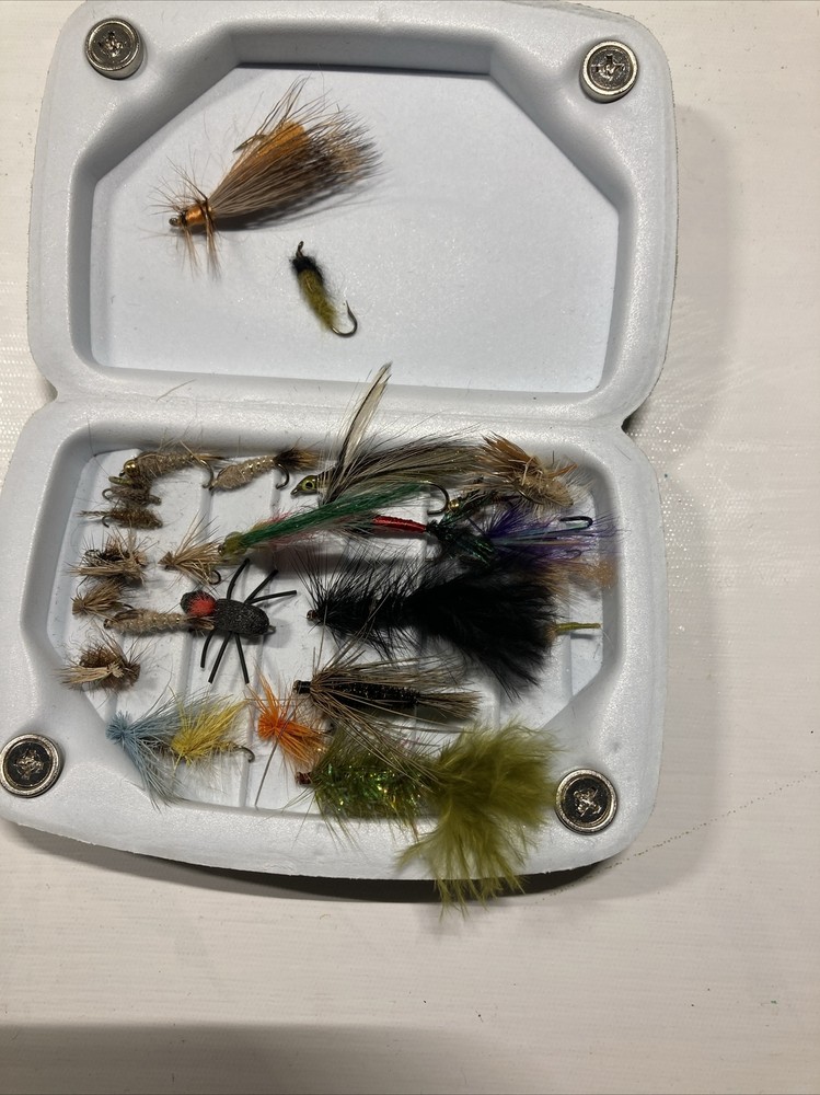 Orvis Fly Box 29 Flys Vintage