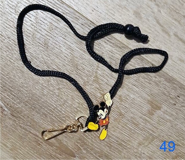 Mickey Mouse - Pull Tie Key Chain on Rope