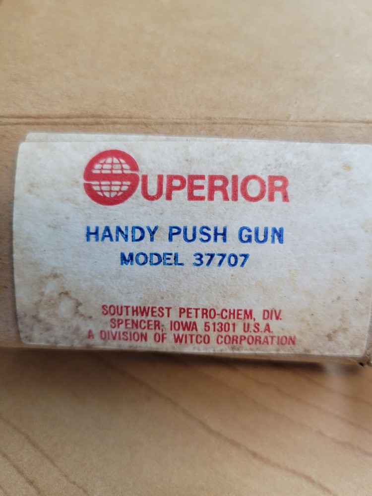 Push Type Mini Grease Gun, Superior Model 37707