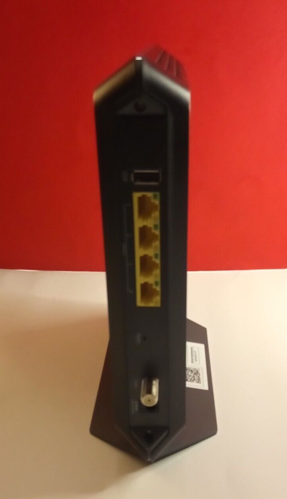 NETGEAR Nighthawk C7000 AC1900 Wi-Fi Cable Modem Router