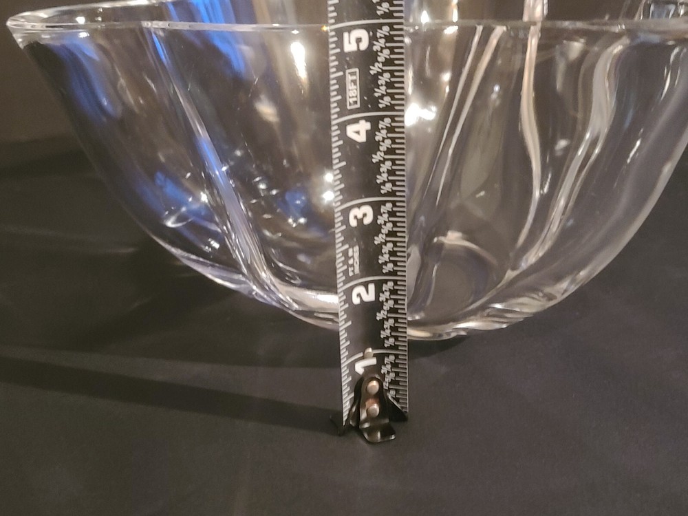 THICK HEAVY GLASS 9" Mikasa Marquesa Triangle Ruffle Bowl Triangular